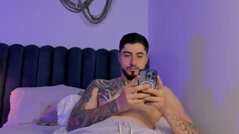 sweetfit boy online show from February 25, 7:15 pm