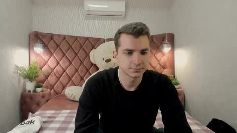 Thomas online show from November 27, 12:42 pm