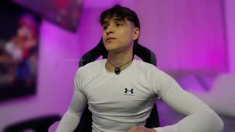 Thom Klein online show from October 15, 7:54 pm