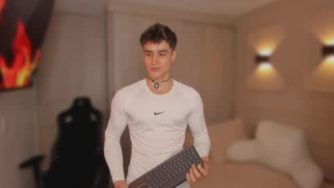 Thom Klein online show from April 15, 6:41 pm