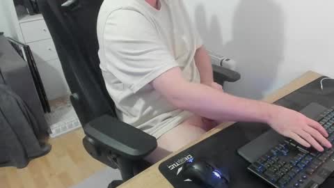 thommy2008 online show from February 20, 2:52 pm