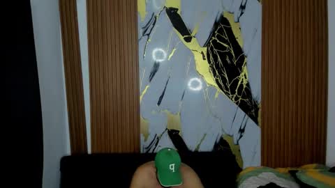 thomson_hot01 online show from December 16, 5:25 am