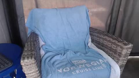 Snapshot of thonglife chatting on September 21, 5:57 pm Jonathan online show from September 21, 5:57 pm