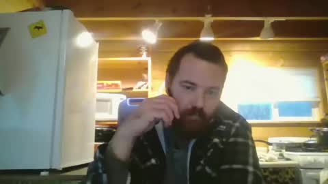 Snapshot of thunderjacker chatting on September 24, 3:39 am The Pen is Mightier than Sword online show from September 24, 3:39 am