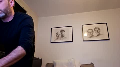 tiberius_1981 online show from September 16, 9:15 pm