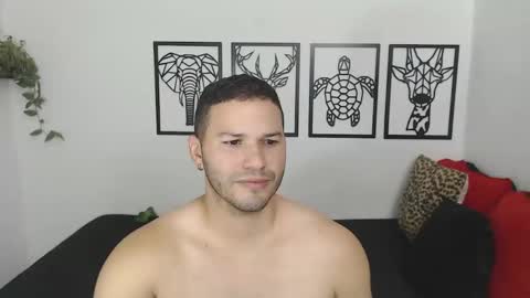 Snapshot of tim_and_sam chatting on January 18, 1:45 am Timothy and Santy online show from January 18, 1:45 am