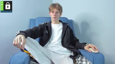 Snapshot of tim_milll chatting on December 13, 6:31 am Tim online show from December 13, 6:31 am
