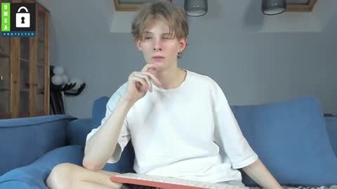 Snapshot of tim_milll chatting on December 16, 4:34 am Tim online show from December 16, 4:34 am