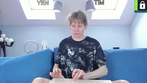 Snapshot of tim_milll chatting on March 8, 8:40 am Tim online show from March 8, 8:40 am