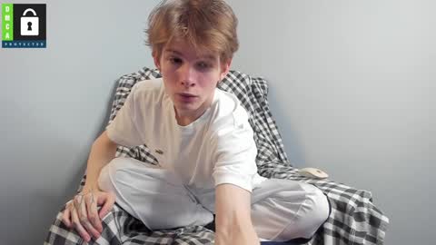 Snapshot of tim_milll chatting on December 10, 8:30 am Tim online show from December 10, 8:30 am