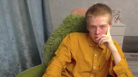 Snapshot of timmy7topcut chatting on December 30, 9:16 am Timmy online show from December 30, 9:16 am