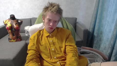 Snapshot of timmy7topcut chatting on February 27, 8:50 am Timmy online show from February 27, 8:50 am