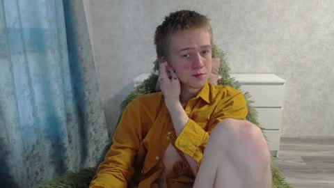 Snapshot of timmy7topcut chatting on January 15, 9:45 am Timmy online show from January 15, 9:45 am