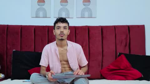 Evans  online show from October 15, 9:33 pm