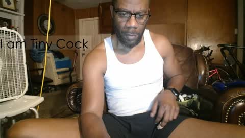 tinycock_1979 online show from April 15, 1:27 am
