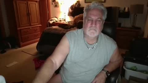 Snapshot of titsantats chatting on September 29, 3:27 am titsantats online show from September 29, 3:27 am