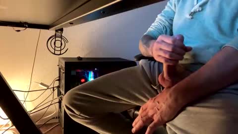 Jan5676 online show from October 24, 10:00 pm