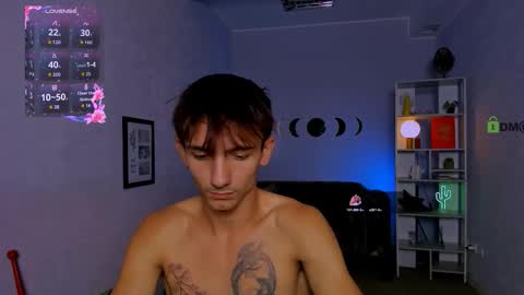 Snapshot of tobi_yours chatting on September 27, 3:21 pm tobi_yours online show from September 27, 3:21 pm