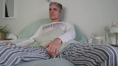 Snapshot of toffmen chatting on December 25, 7:46 am Daniel Bisexual uncut 20cm online show from December 25, 7:46 am