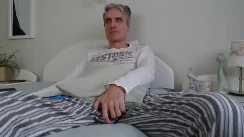 Snapshot of toffmen chatting on December 24, 8:44 am Daniel Bisexual uncut 20cm online show from December 24, 8:44 am