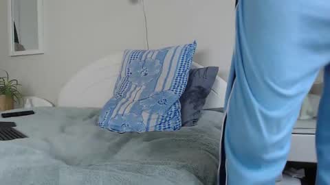 Snapshot of toffmen chatting on January 19, 8:39 am Daniel Bisexual uncut 20cm online show from January 19, 8:39 am