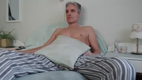 Snapshot of toffmen chatting on December 8, 7:26 am Daniel Bisexual uncut 20cm online show from December 8, 7:26 am