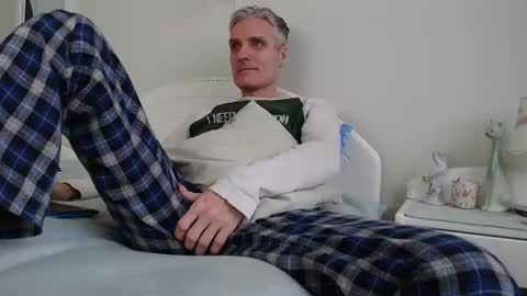Snapshot of toffmen chatting on February 1, 7:36 am Daniel Bisexual uncut 20cm online show from February 1, 7:36 am