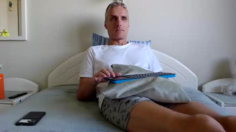 Snapshot of toffmen chatting on September 28, 6:44 am Daniel Bisexual uncut 20cm online show from September 28, 6:44 am
