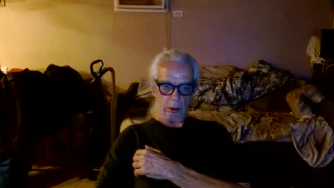 tom112292014 online show from May 20, 3:02 am