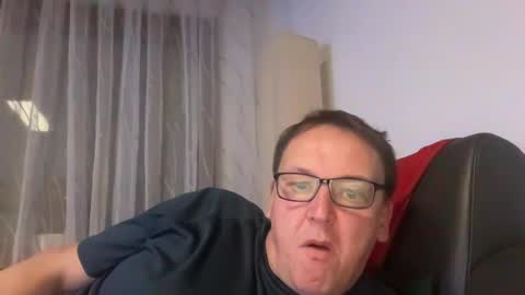 Snapshot of tom6644 chatting on January 23, 6:35 pm Tom online show from January 23, 6:35 pm