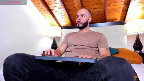   online show from October 19, 2:09 pm