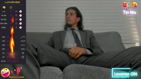 Snapshot of tom_blunt96 chatting on December 4, 6:06 pm TOM online show from December 4, 6:06 pm