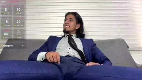 Snapshot of tom_blunt96 chatting on December 30, 2:19 pm TOM online show from December 30, 2:19 pm