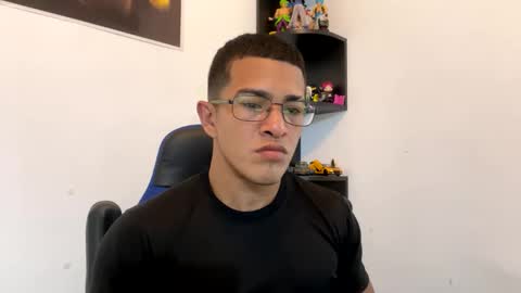 Snapshot of tom_kingfit chatting on March 4, 9:32 pm SPORTSFIT29 online show from March 4, 9:32 pm