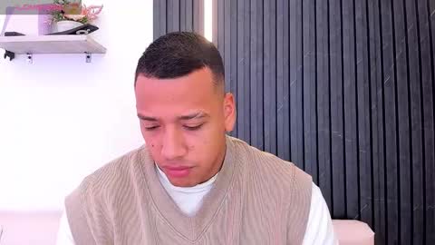 Tom muscle1 online show from October 11, 12:31 pm