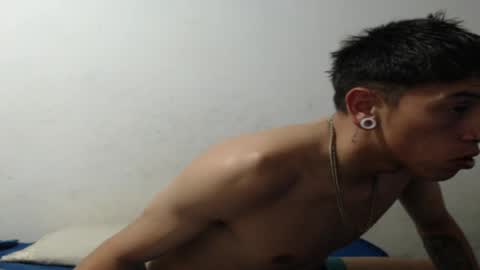 tomas_turbado_ online show from April 19, 6:35 am