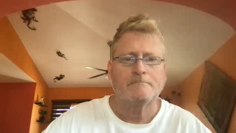 Hola online show from April 30, 9:41 pm