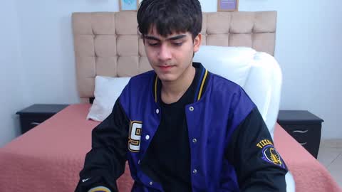 Snapshot of tommy18__ chatting on February 6, 6:29 am Tommy online show from February 6, 6:29 am