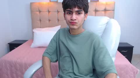 Snapshot of tommy18__ chatting on February 5, 6:46 am Tommy online show from February 5, 6:46 am