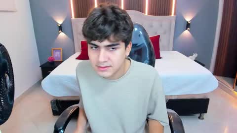 Tommy  online show from March 26, 4:05 am