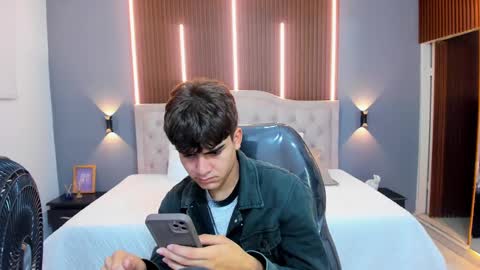Snapshot of tommy18__ chatting on September 9, 3:39 am Tommy online show from September 9, 3:39 am