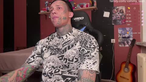 Tommy and Katana online show from December 18, 7:08 pm