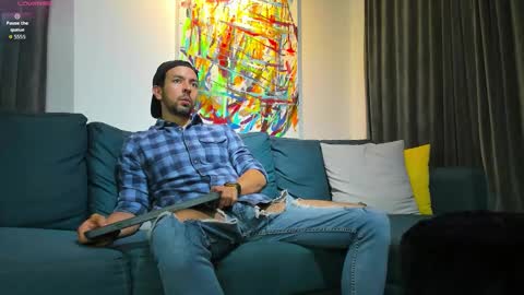 tommy_raym0ndg online show from October 5, 11:42 pm