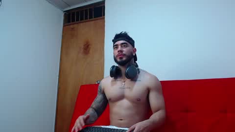 Snapshot of tommyblessd1 chatting on January 22, 6:10 am Steven online show from January 22, 6:10 am