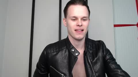tomy_fleck online show from January 21, 6:11 pm