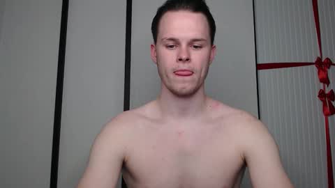 tomy_fleck online show from January 27, 5:04 pm