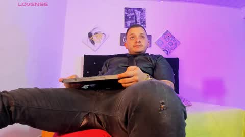 Snapshot of tonny_landri chatting on September 25, 4:33 am Tonny Landri online show from September 25, 4:33 am