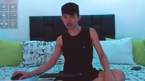 Snapshot of tonny_twink_ chatting on January 31, 4:58 am Tonny online show from January 31, 4:58 am