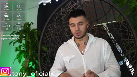 Snapshot of tony_newmen chatting on February 6, 3:41 pm tony online show from February 6, 3:41 pm