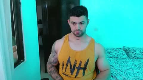 Snapshot of tonyking21 chatting on September 10, 12:20 am ANTONY online show from September 10, 12:20 am